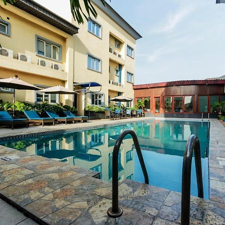 Sunfit - Fitness, Spa, Accommodation Aliayabiagba Exterior photo